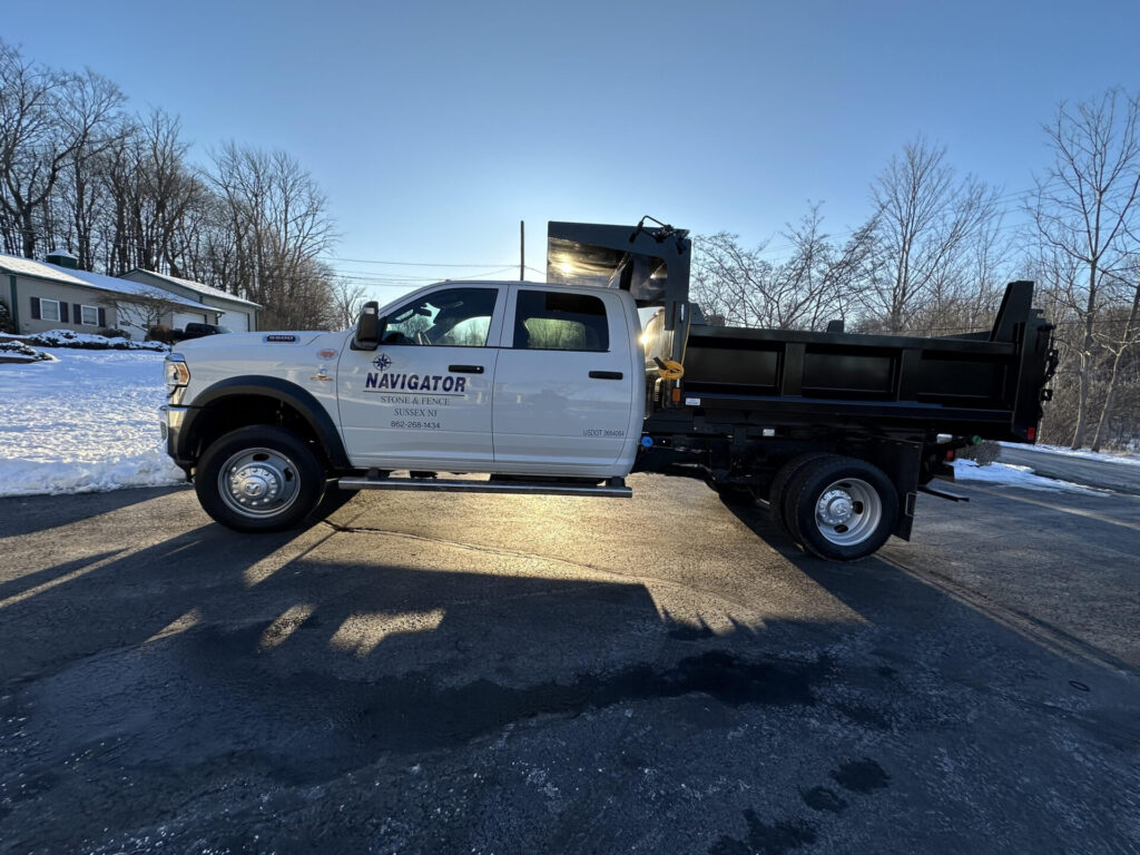 Navigator dump truck