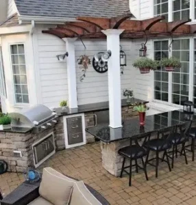 Outdoor kitchen and pergola